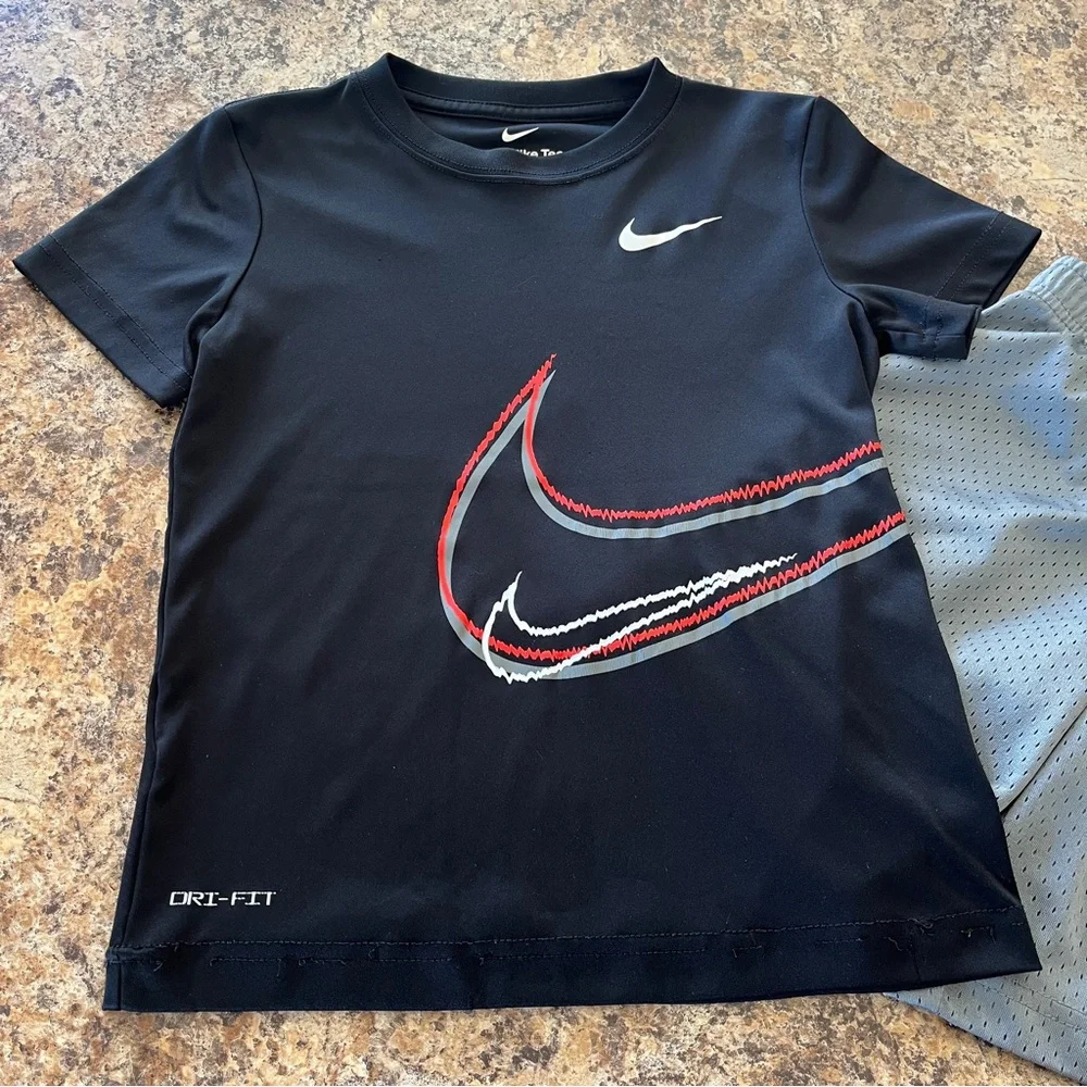 Nike Boys Dri-Fit Short Sleeve Tee Gym Shorts Athletic Sporty Matching Set Sz 6